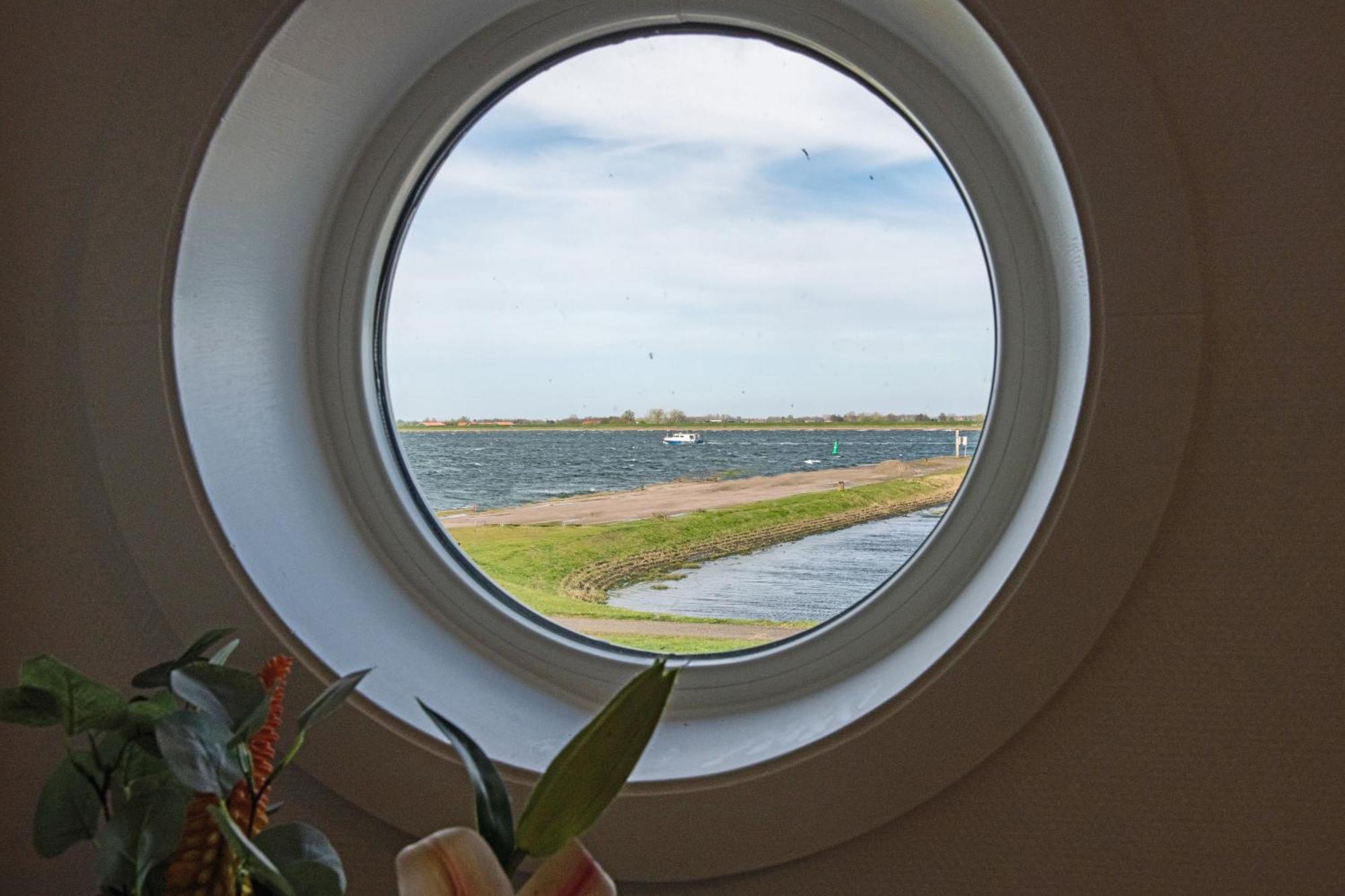Residentie Oosterschelde Hotel Sint Philipsland Exterior photo